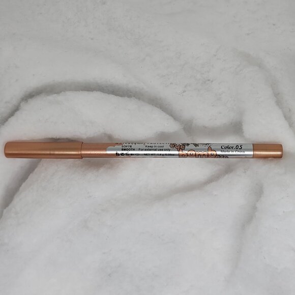 NWOT | Champagne Gold | Waterproof Eyeliner/Eyeshadow Pencil - Picture 2 of 2